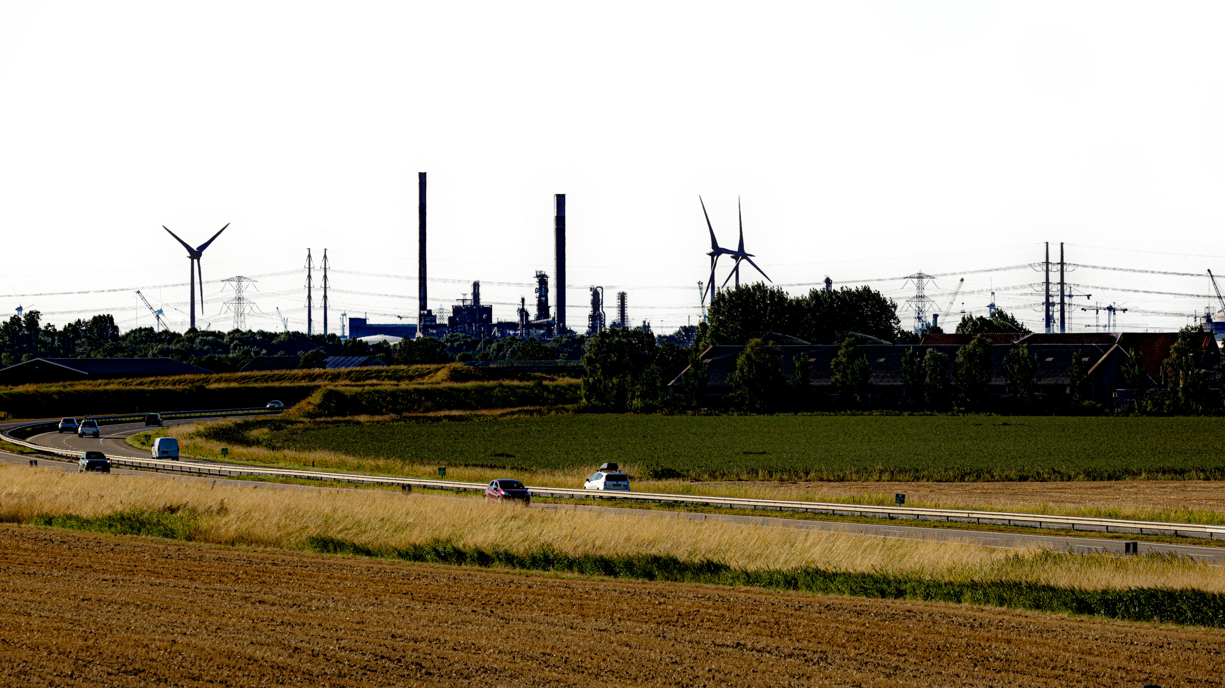 marco-de-winter-jXKAOvW-yPk-unsplash 4